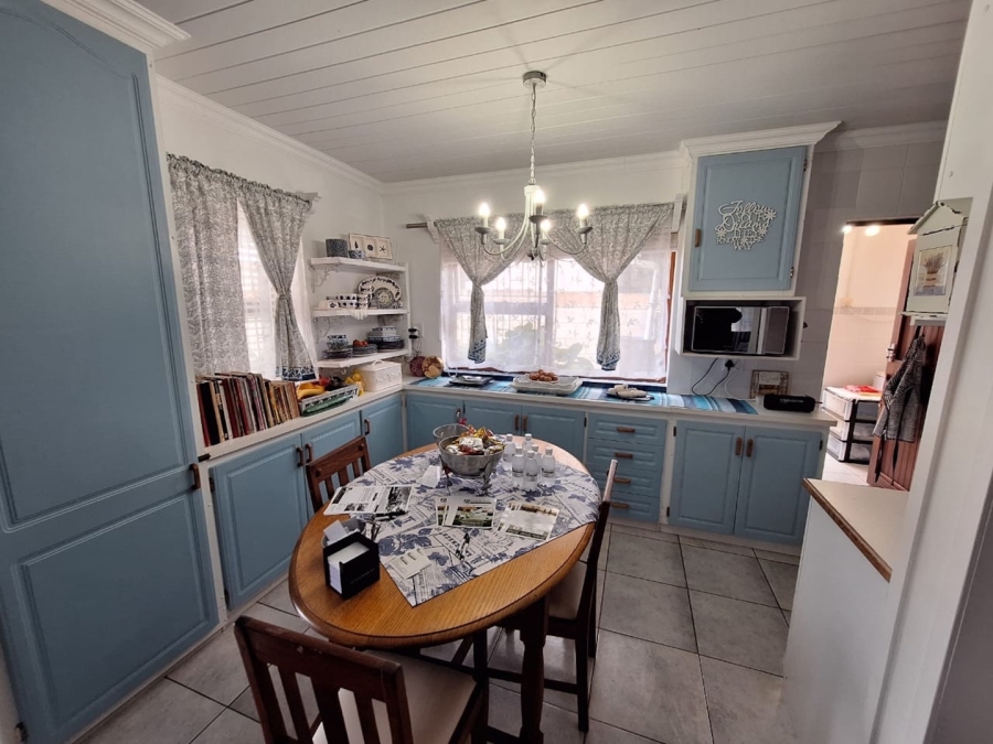 4 Bedroom Property for Sale in Hartenbos Heuwels Western Cape